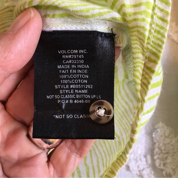 Vintage Y2k Volcom Lime Green Cream Long Sleeve Shirt Top Stitch Accents - Picture 9 of 16